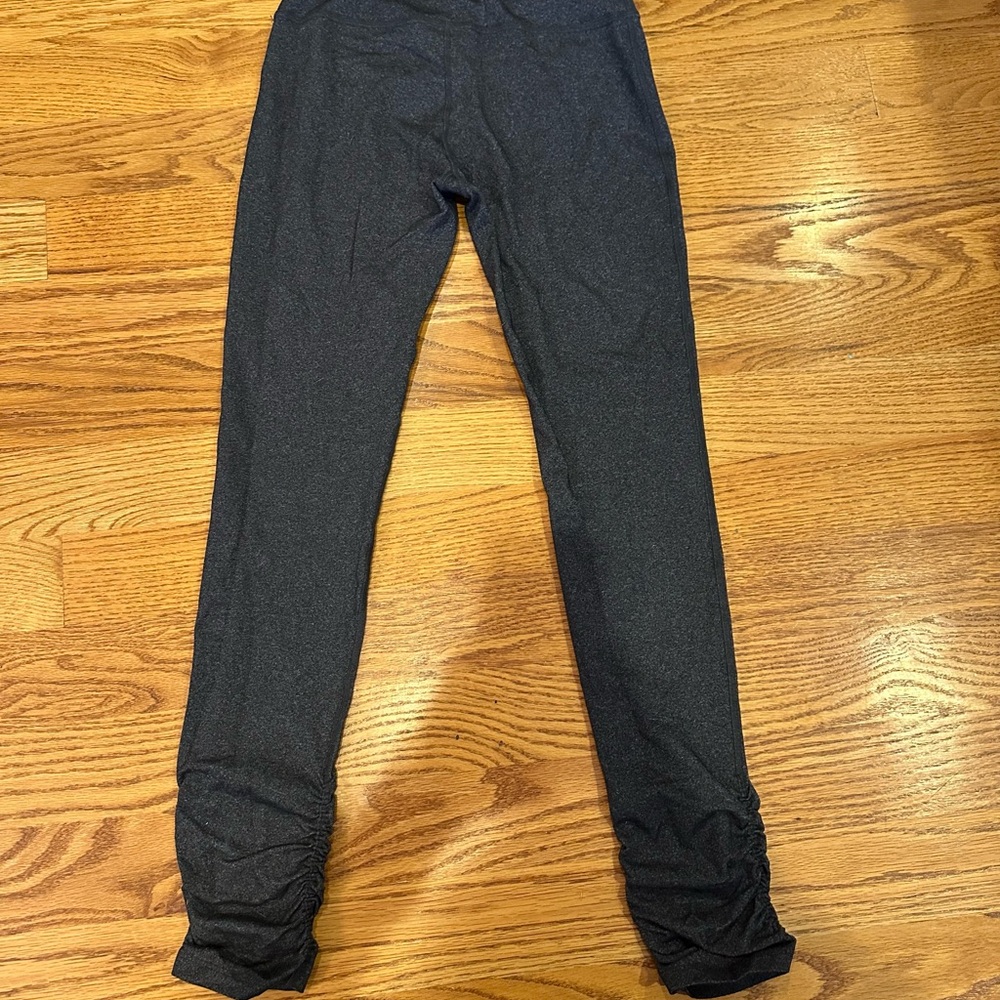 Beyond Yoga Gathered Ankle Leggings - Picture 3 of 5